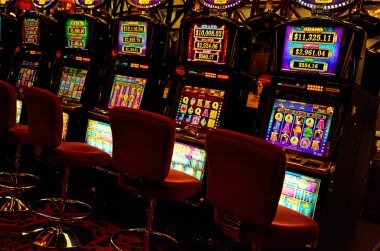 kahoo app showing live-dealer blackjack table and deposit options